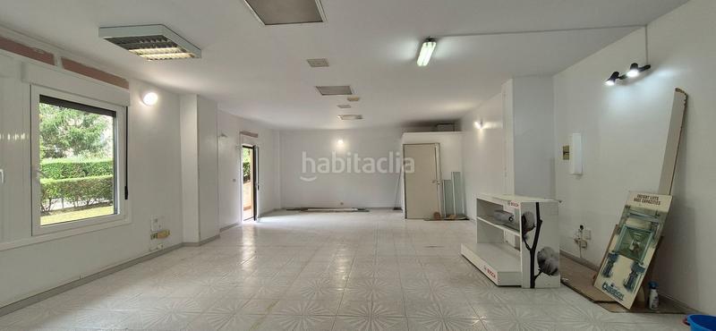 Foto ea5a1359-479d-406c-b21e-e7a25a1748cc. Location local commercial dans Navia Vigo