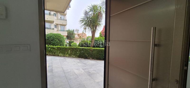 Foto fe6f7881-f71a-42d3-b0f4-58ef35328b2e. Location local commercial dans Navia Vigo