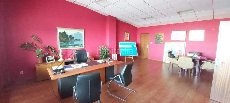 Foto 8c04db34-4598-45cf-8cae-84369ae32d19. Business premise in Berbés - Peritos Vigo