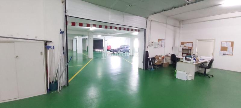 Foto def25736-96a3-4338-abae-953124789317. Locale commerciale in Berbés - Peritos Vigo