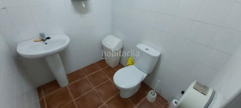 Foto e87b7118-4548-460a-abc1-580f547cb48c. Locale commerciale in Berbés - Peritos Vigo