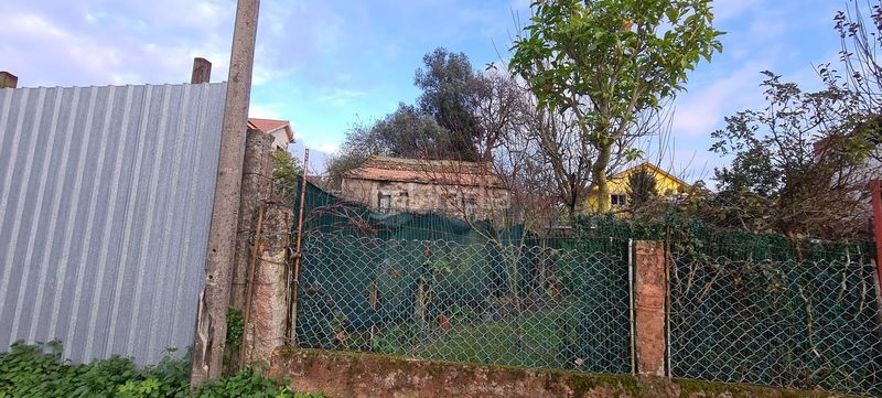 Foto f3661436-9712-4f2d-86fb-2257e3f9c39e. Terreny residencial a Cabral - Candeán Vigo