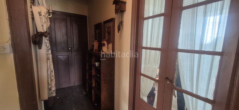 Foto 1a0ab606-3ff1-4c25-aa2b-cbbafa4bc793. Haus mit parking in Bembrive Vigo
