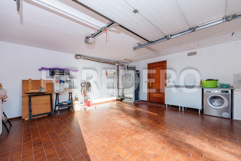 Foto 31427401-5aa0-4167-82b0-a37b78385931. Chalet with fireplace heating parking pool in Valadares - Beade Vigo