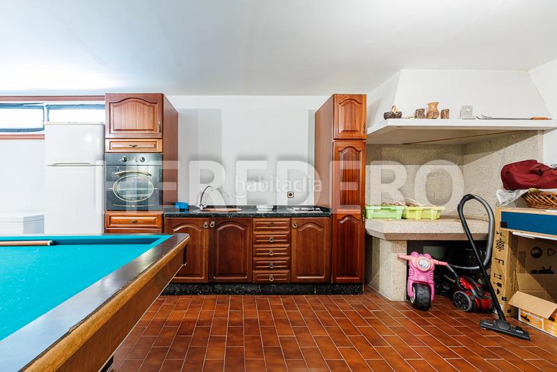Foto 6cfafb8e-04de-44f3-9c2f-7ef044c746f5. Chalet with fireplace heating parking pool in Valadares - Beade Vigo