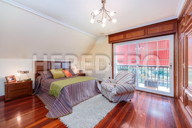 Foto ff96adfa-31be-4416-b4bb-fea943272681. Chalet with fireplace heating parking pool in Valadares - Beade Vigo