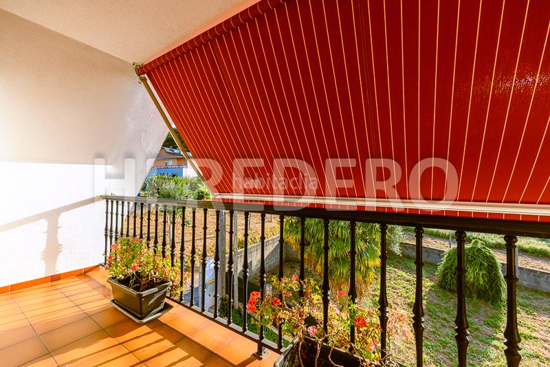 Foto 58d5e26c-ef9b-4fa8-a601-36b6b21d695f. Chalet avec cheminée chauffage parking piscine dans Vigo