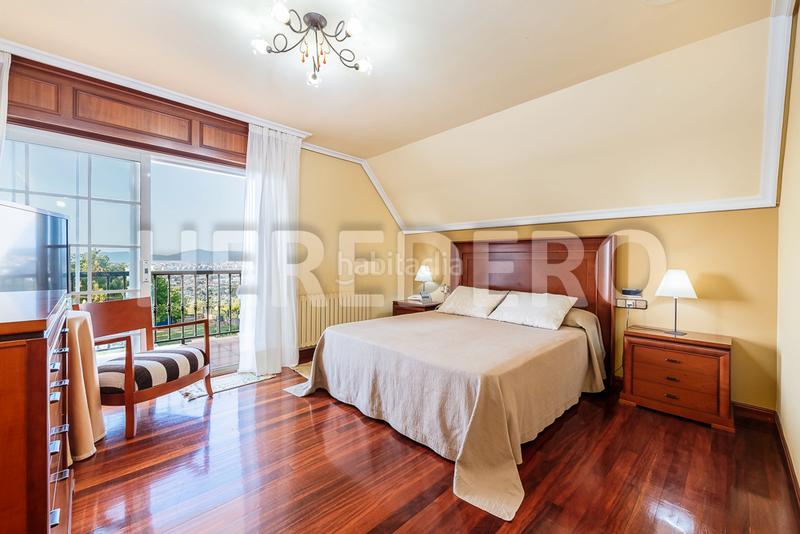 Foto bc9cac23-bc92-4304-b69b-eb0f6a3e9b41. Chalet avec cheminée chauffage parking piscine dans Vigo