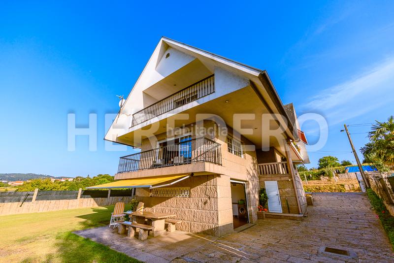 Foto 0dec6d55-120b-40c8-aa90-1881b414446e. Chalet en Valadares - Beade Vigo