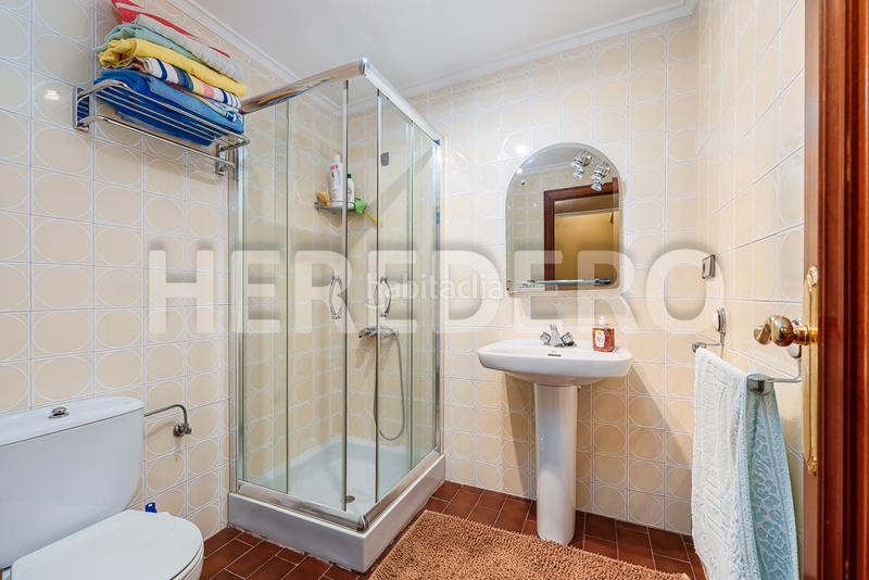 Foto 23941800-d872-462c-bd7c-c632e7bb84c4. Chalet en Valadares - Beade Vigo