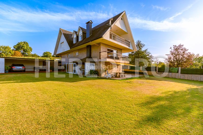 Foto 35a629ca-731b-48c2-8c9c-3ec5412a02f5. Chalet en Valadares - Beade Vigo