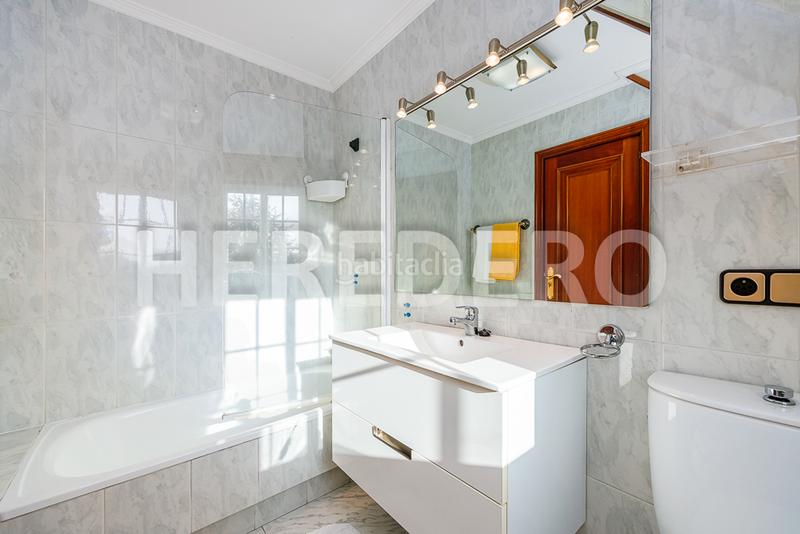 Foto 38dfbc19-9809-4ff7-be2f-b2fe626456c3. Chalet en Valadares - Beade Vigo