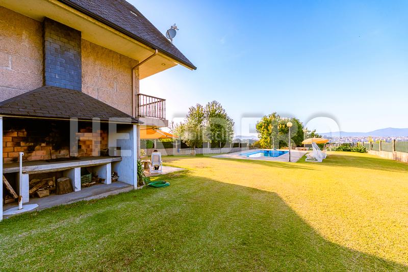 Foto 487d930f-8148-4a68-a8f5-10ce232b346c. Chalet en Valadares - Beade Vigo