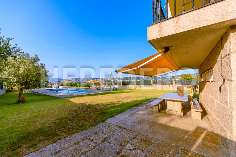 Foto 5281193f-8450-4a1a-b371-63f87498d351. Chalet en Valadares - Beade Vigo