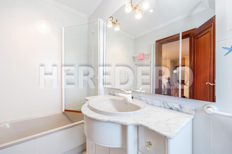 Foto 986d8a65-411f-4622-b96b-f886a6f2576c. Chalet en Valadares - Beade Vigo