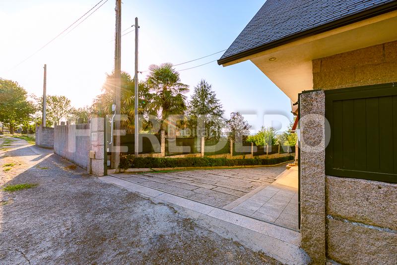 Foto 9e30c52a-64b3-4947-b2e7-7928fc5ab7dd. Chalet en Valadares - Beade Vigo