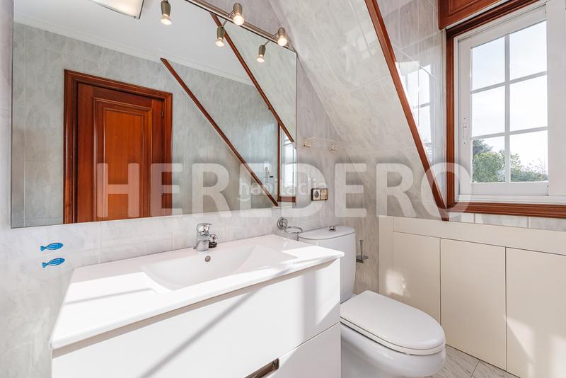 Foto be510de2-f4ee-4d41-8cf9-d39e7b5ea320. Chalet en Valadares - Beade Vigo