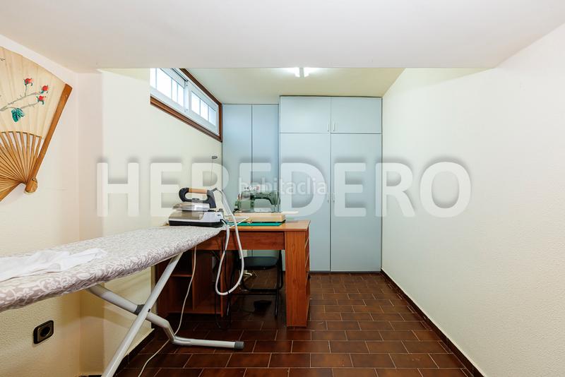 Foto cc70277c-0c65-4098-ab1c-225d3d2f1ca8. Xalet amb xemeneia calefacció aparcament piscina a Vigo