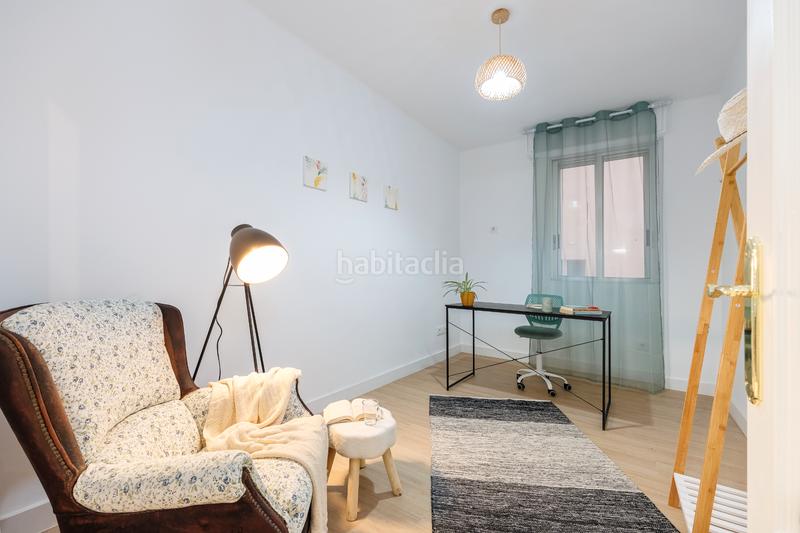 Foto 3ada0baa-f37a-4072-b398-1286bbaaeb19. Piso en Teis Vigo