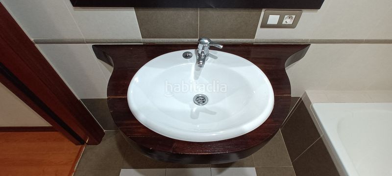 Foto 41b03ff5-363c-457f-9549-40e86031643f. Piso en Teis Vigo