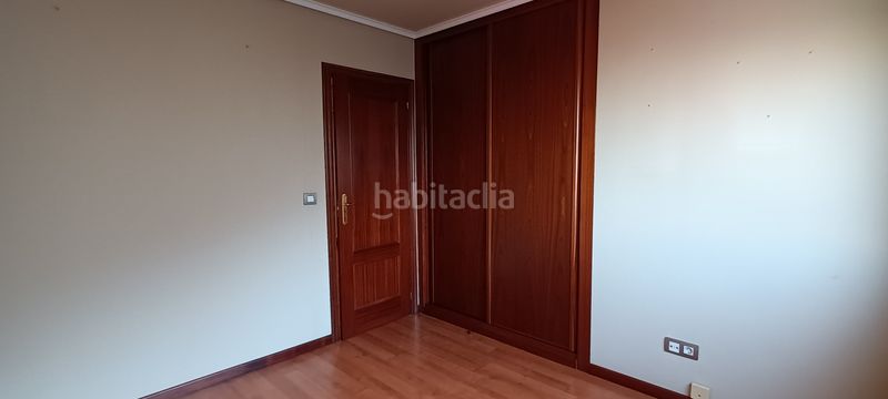 Foto 6308b0fa-82a9-40ba-904d-80583985b43f. Piso en Teis Vigo