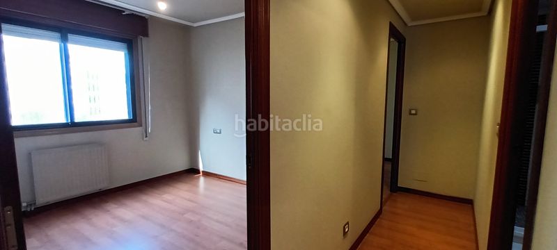 Foto 8894cf53-e821-4fb4-a704-f860d8361c37. Piso en Teis Vigo