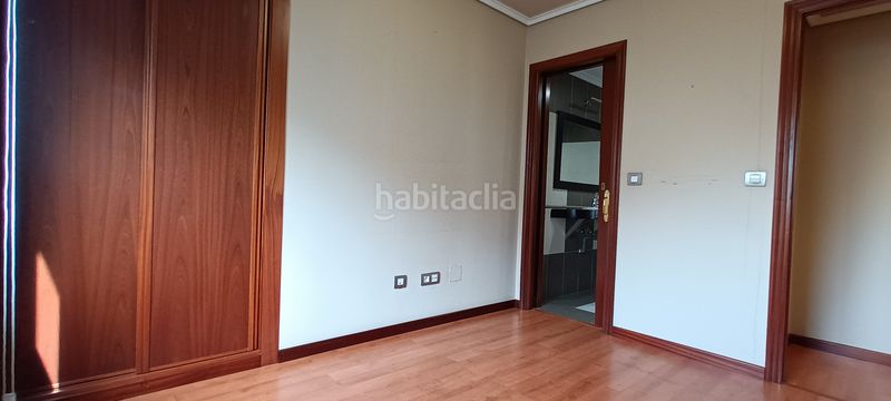 Foto b1cbdd33-a01e-4bd3-a085-0d5eddd90034. Piso en Teis Vigo