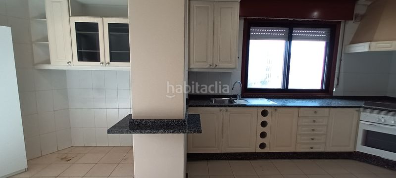 Foto db8d3938-ab25-4ad9-9aee-c83d0994c963. Piso en Teis Vigo