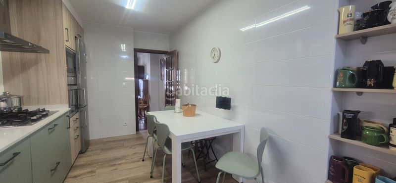 Foto 2f9d4ff5-0ed7-4cd9-84ed-d012f478cd91. Piso en Teis Vigo