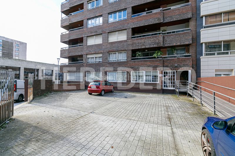 Foto 015a479f-40c3-4c24-9046-496646768018. Pis amb calefacció aparcament a Centro - Areal Vigo