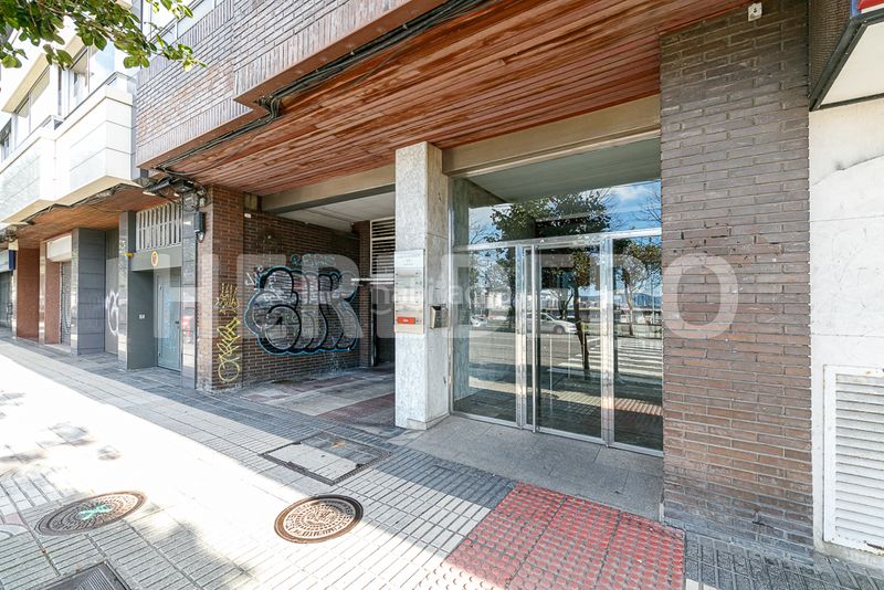 Foto 2a587702-e793-40da-9407-c628bfb1d0f5. Pis amb calefacció aparcament a Centro - Areal Vigo