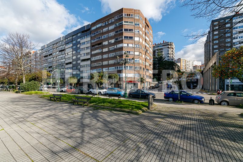 Foto db05b0e6-39c5-4df8-bfec-433174a6784c. Pis amb calefacció aparcament a Centro - Areal Vigo