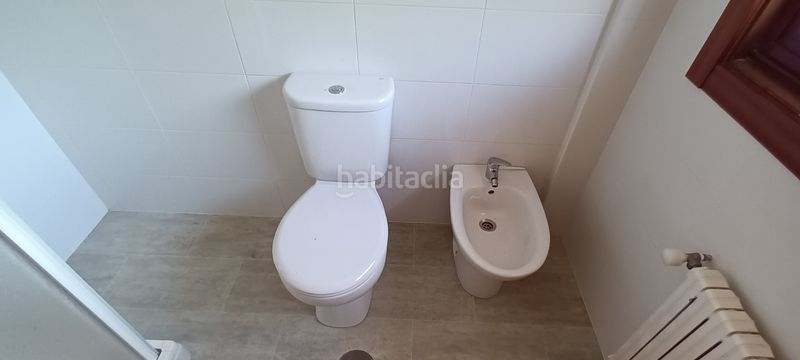 Foto 348ea78c-ce6f-46c9-9cd0-ffadf5ed52a9. Pis amb calefacció aparcament a Zona Fernández Labreda Pontevedra