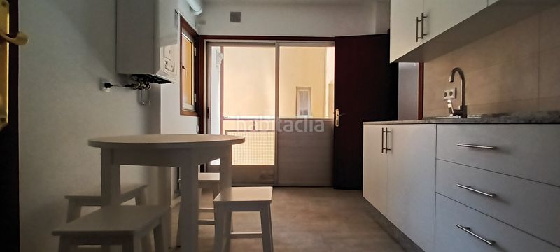Foto 5f06b5a7-135c-46f2-b2fe-4d96b49e1b55. Pis amb calefacció aparcament a Zona Fernández Labreda Pontevedra