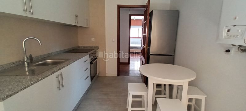 Foto 6618c084-8199-4811-8a20-c87275bdb81c. Pis amb calefacció aparcament a Zona Fernández Labreda Pontevedra