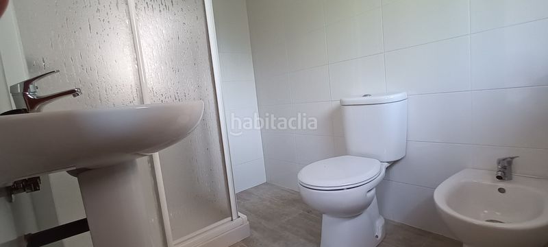 Foto bdf08fa2-d2b7-4eea-a1b1-3d71e17e33f4. Pis amb calefacció aparcament a Zona Fernández Labreda Pontevedra