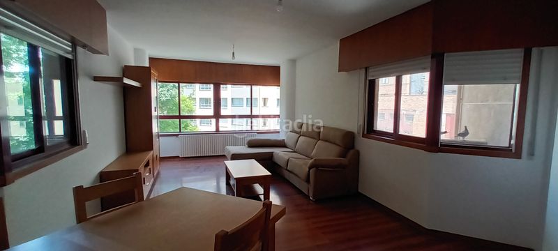 Foto dca15f04-8397-459a-be4c-fd7e46cbe7cb. Pis amb calefacció aparcament a Zona Fernández Labreda Pontevedra