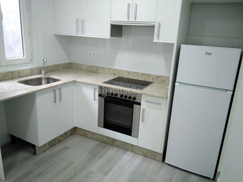 Foto e6f9e9c8-5f9c-4e0f-9551-f6e615ac94a4. Pis amb calefacció a Plaza España - Corte Inglés Vigo