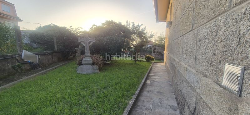 Foto 5c6a7602-f2ce-4e79-8091-a7d8e9e3812c. Xalet amb xemeneia calefacció aparcament piscina a Vigo