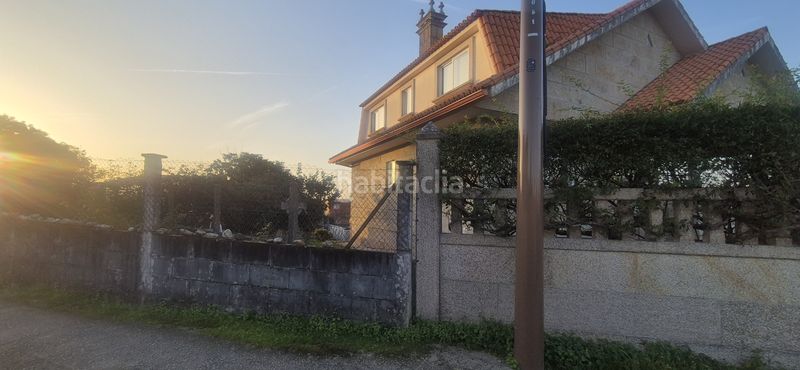 Foto c6addd3d-9338-47df-a58b-3a8f5a2207a3. Xalet amb xemeneia calefacció aparcament piscina a Vigo
