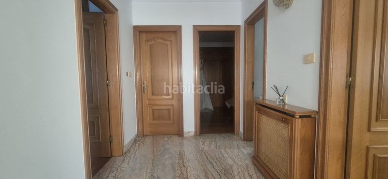 Foto dbe93aab-9565-4838-84c5-f301626e047b. Xalet amb xemeneia calefacció aparcament piscina a Vigo