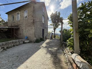 Mas  Lugar paradela