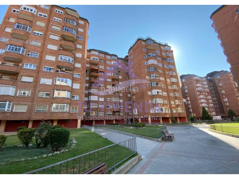 Foto 53fbce75-a758-47b3-bc13-ce2f56dc9277. Flat with heating parking in La Rubia Valladolid