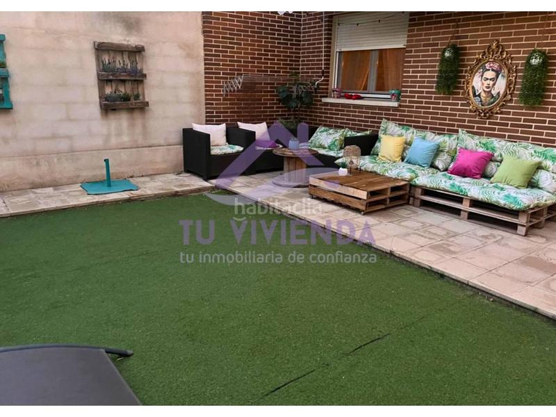 Foto 660715e5-d5d5-4ac6-8759-cdf91538d35f. Semi detached house with heating parking in Tudela de Duero