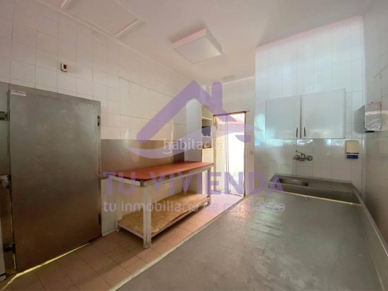 Foto 598a037e-148a-4344-8b0a-aef1e0b5ea7d. Alquiler local comercial local en alquiler en calle soto en Valladolid