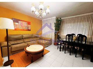 Rent Flat  Avenida reyes católicos 21. Alquiler de piso en saldaña