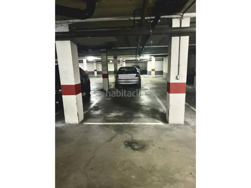 Foto b4feca80-0329-4cfd-91a7-c48bea162e0f. Alquiler parking coche garaje en alquiler en las villasCovaresaparque alamedala rubia en Valladolid