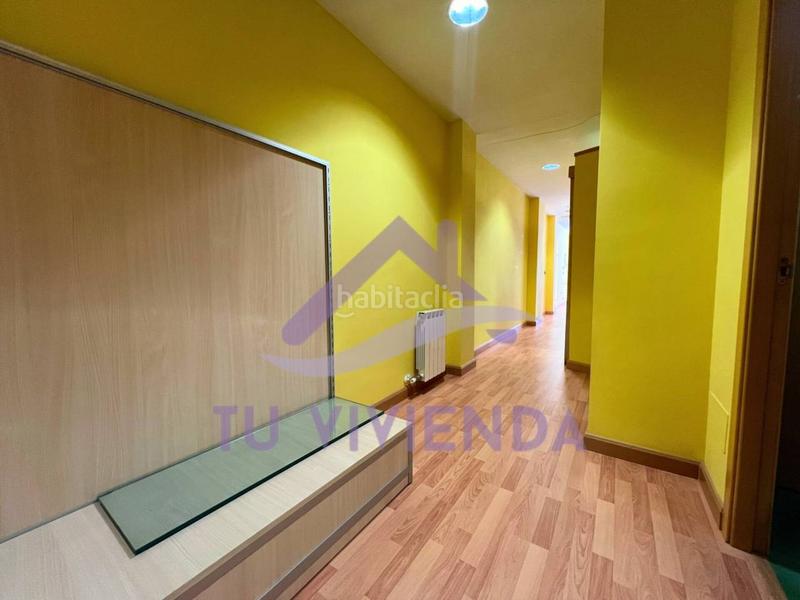 Foto a907fad1-df2f-4cb5-a997-5846e1598eff. Locale commerciale in Delicias Valladolid