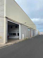 Lloguer Nau industrial  Calle general bravo. Nave 500 m2 4 despachos. polígono cruz de la gallina. telde