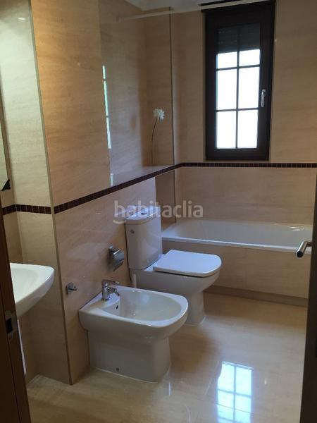 Foto 7e299ed9-27fb-4cb6-8fe3-0d84cd704899. Location duplex avec chauffage parking dans Comillas